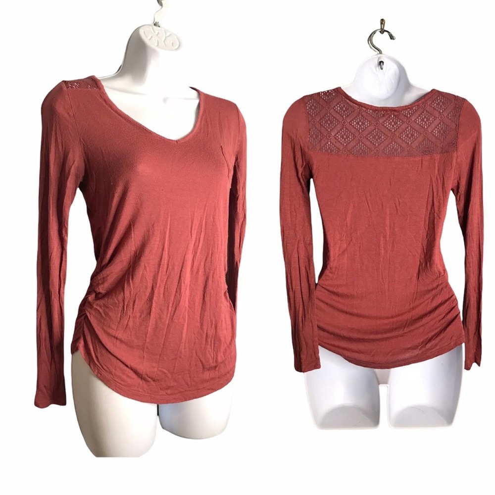 Glitz | Dark Mauve Ruched Side Crochet Back Shirt •
